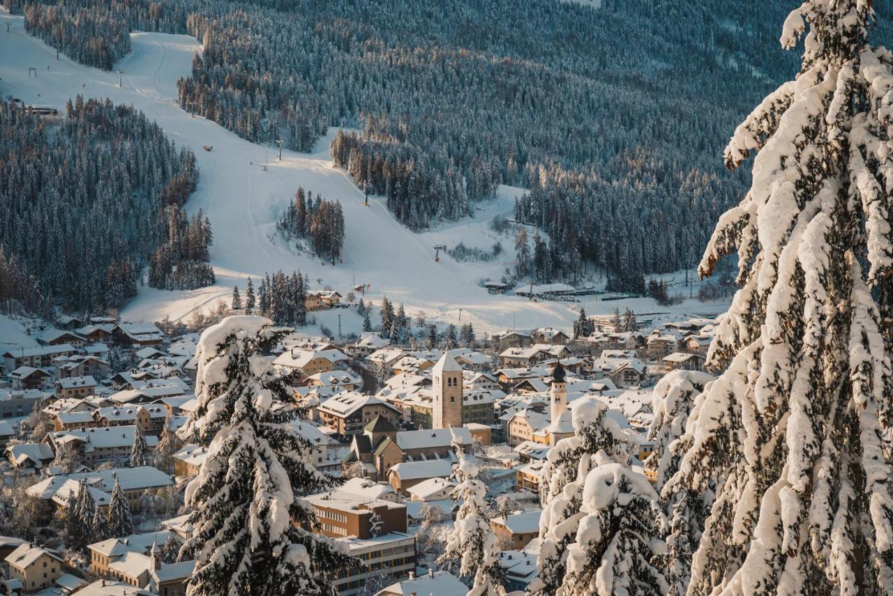 Hotel Villa Waldheim San Candido Esterno foto