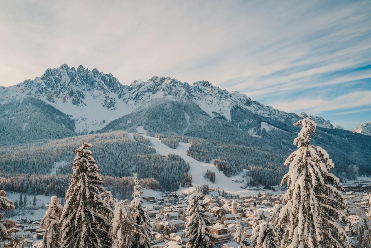 Hotel Villa Waldheim San Candido Esterno foto