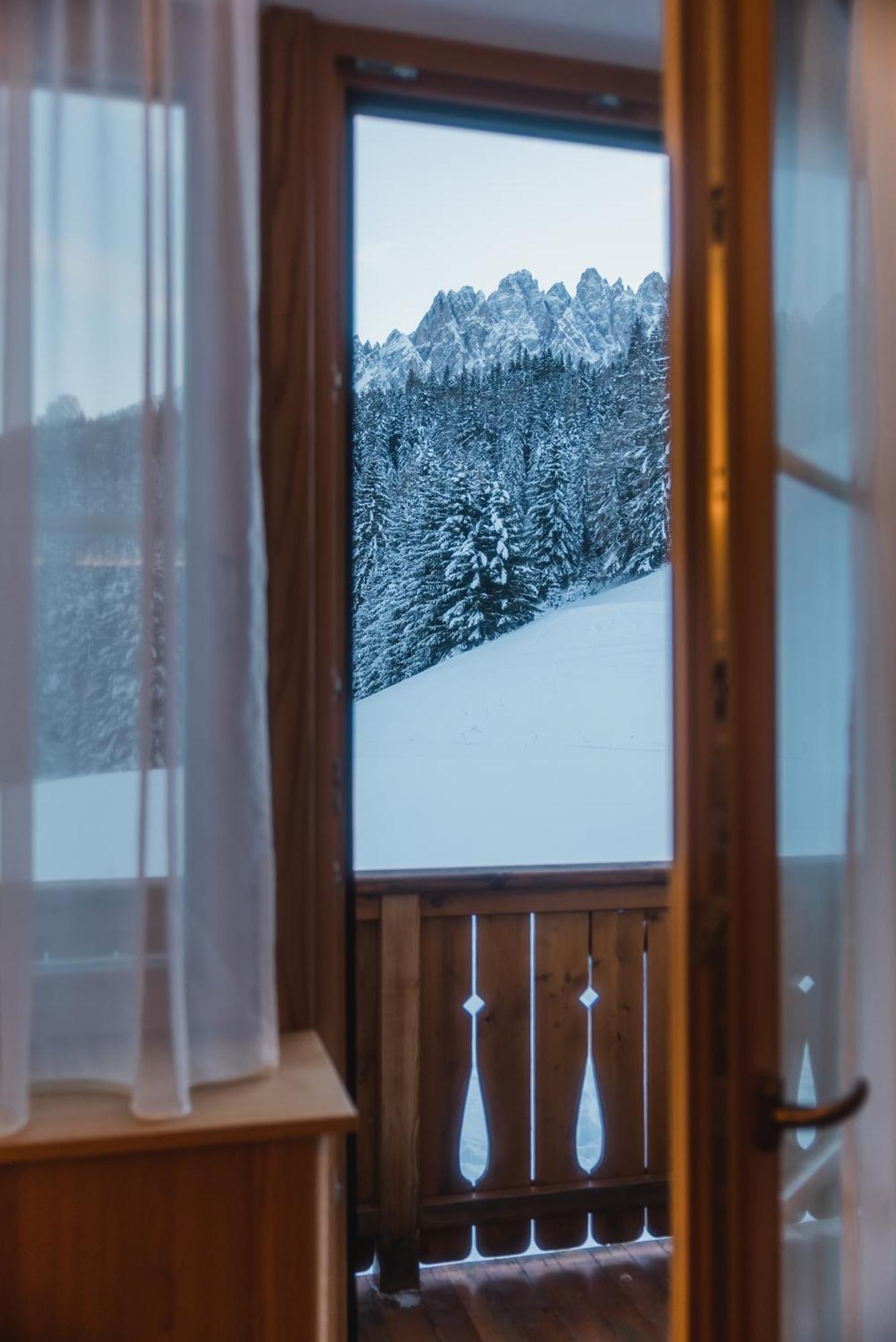 Hotel Villa Waldheim San Candido Esterno foto