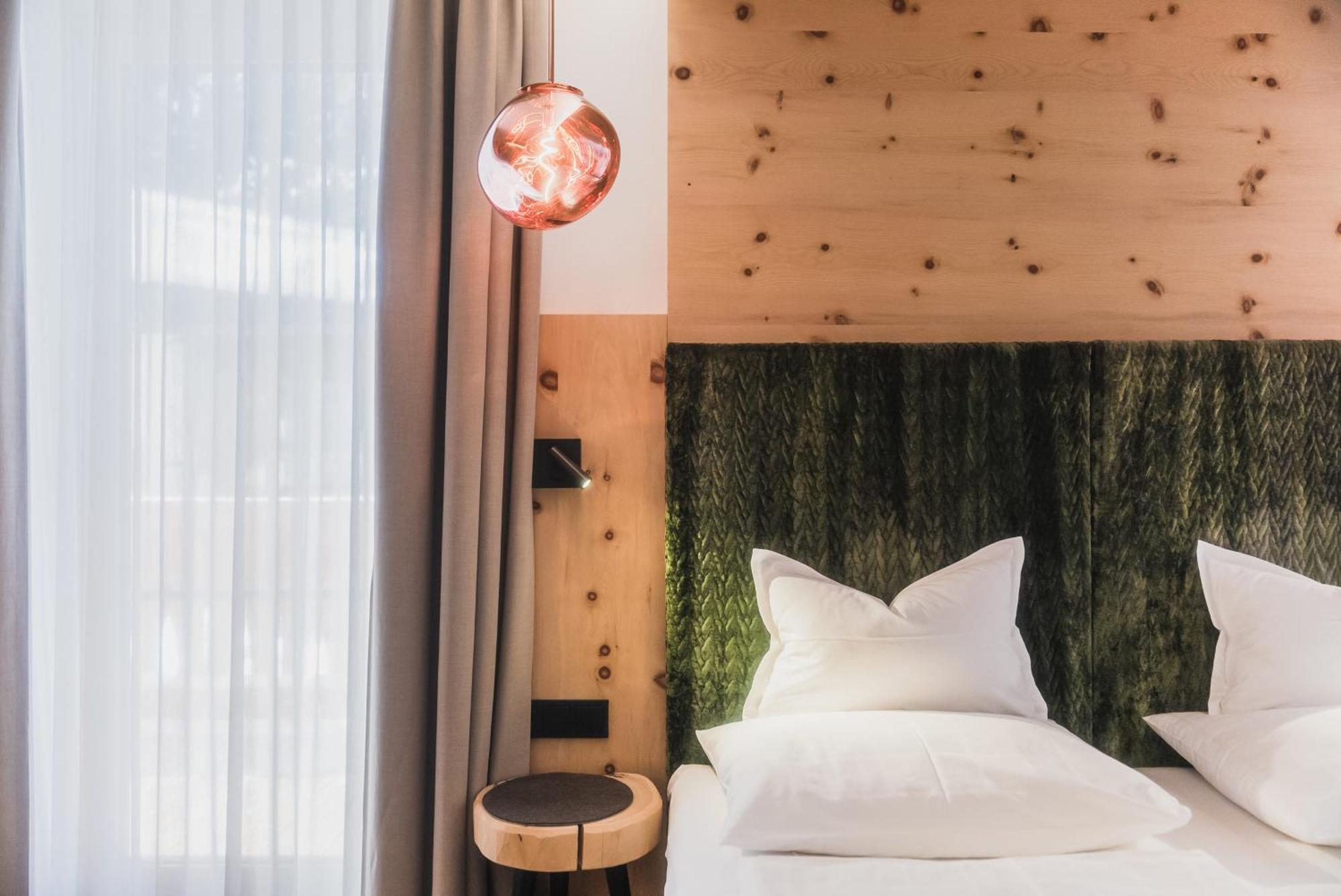 Hotel Villa Waldheim San Candido Esterno foto