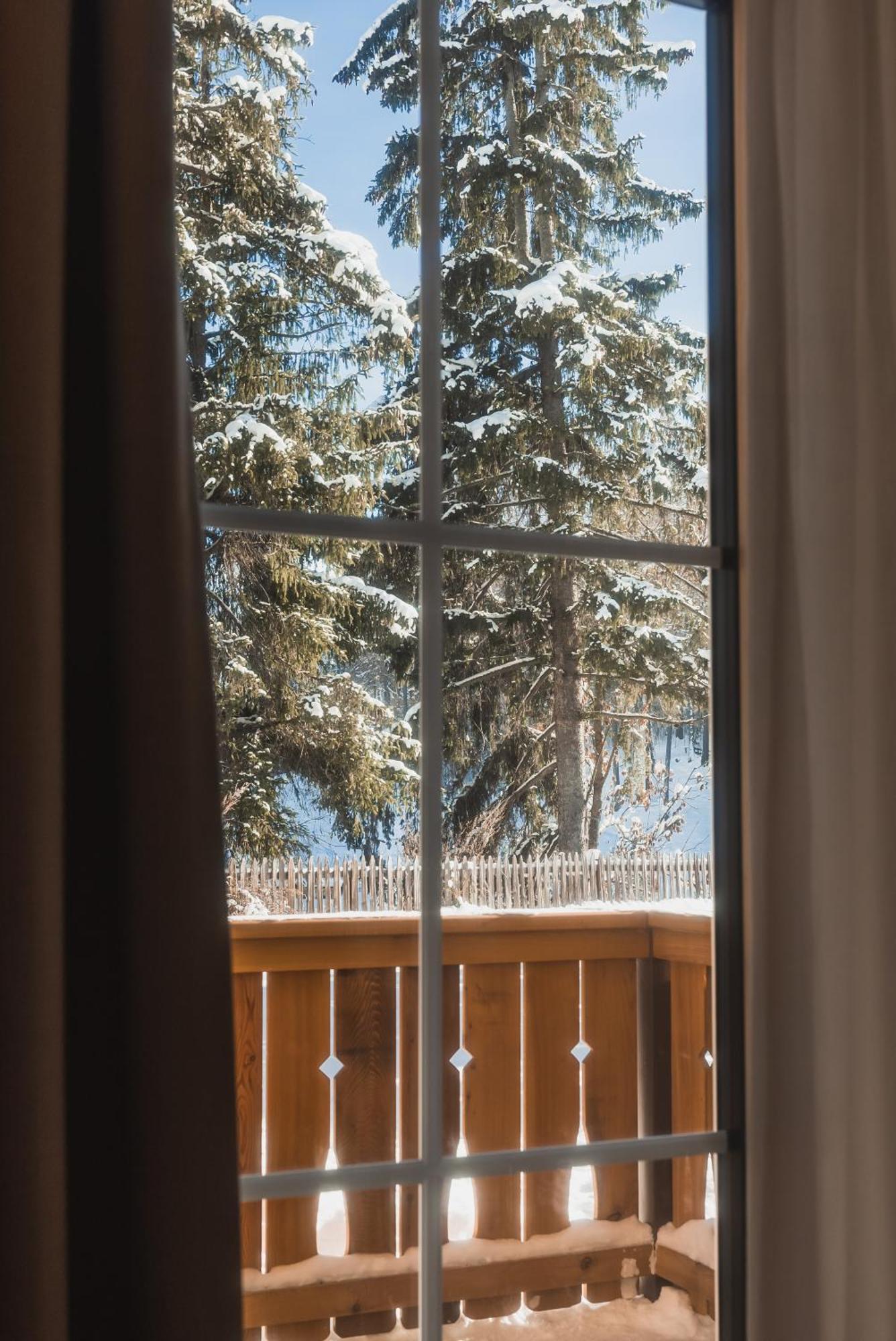Hotel Villa Waldheim San Candido Esterno foto